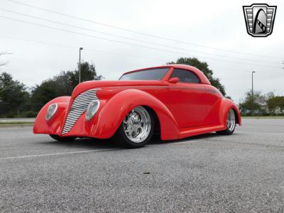 1939 Ford Custom