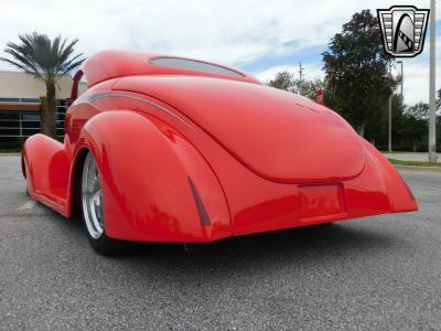 1939 Ford Custom