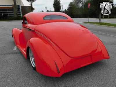 1939 Ford Custom