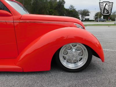 1939 Ford Custom