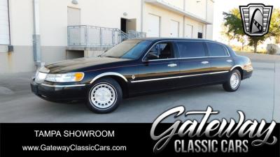 2001 Lincoln Town Car