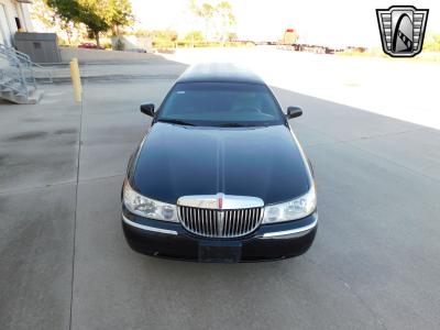 2001 Lincoln Town Car