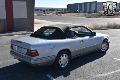 1995 Mercedes - Benz E-Class