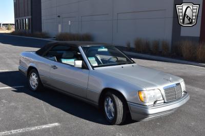 1995 Mercedes - Benz E-Class