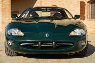 1998 Jaguar XK8