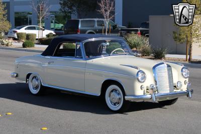 1960 Mercedes - Benz 220S