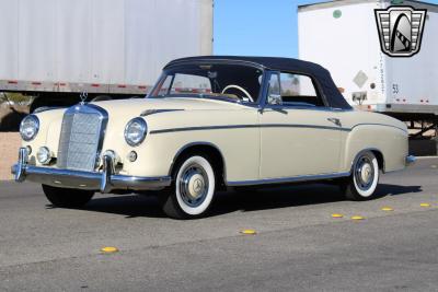 1960 Mercedes - Benz 220S