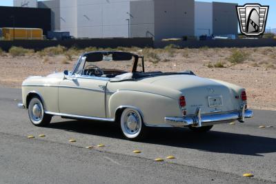 1960 Mercedes - Benz 220S