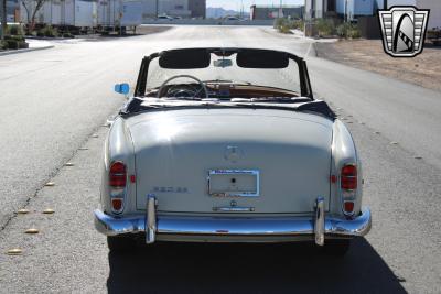 1960 Mercedes - Benz 220S