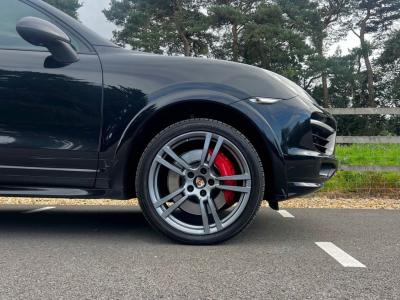 2014 Porsche 2014 06 CAYENNE 4.8 V8 TURBO 500 BHP