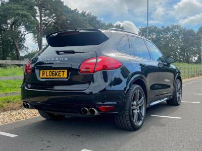 2014 Porsche 2014 06 CAYENNE 4.8 V8 TURBO 500 BHP