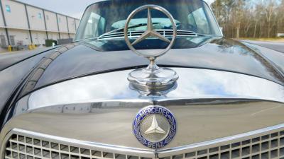 1969 Mercedes - Benz 280SE