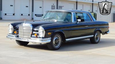 1969 Mercedes - Benz 280SE