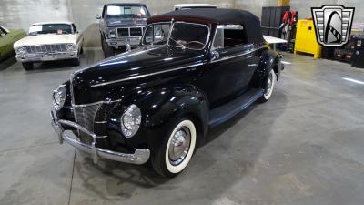 1940 Ford Deluxe