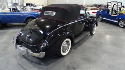 1940 Ford Deluxe