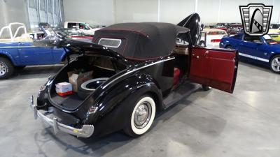 1940 Ford Deluxe