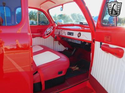 1946 Ford Deluxe