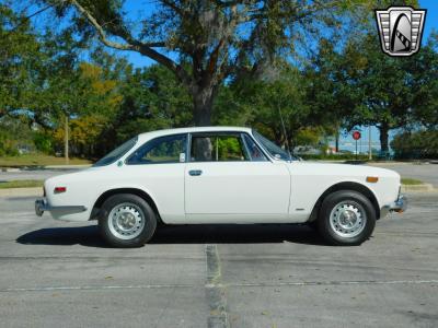 1972 Alfa Romeo GTV 2000