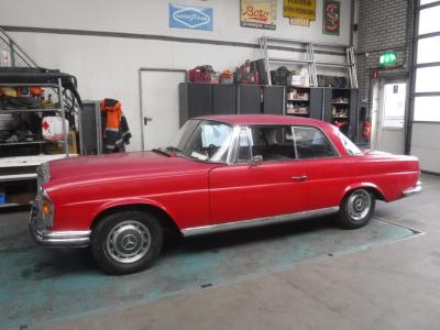 1965 Mercedes - Benz 250SE Coupe no. 85252