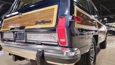 1990 Jeep Grand Wagoneer