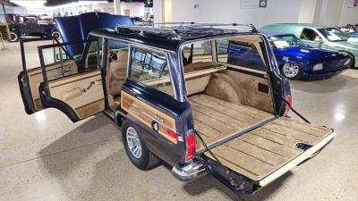 1990 Jeep Grand Wagoneer