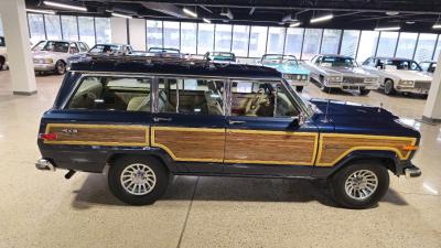 1990 Jeep Grand Wagoneer