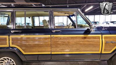 1990 Jeep Grand Wagoneer