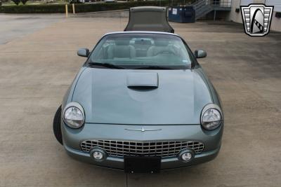 2004 Ford Thunderbird