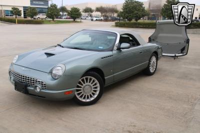 2004 Ford Thunderbird