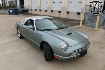 2004 Ford Thunderbird