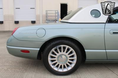 2004 Ford Thunderbird