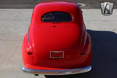 1948 Ford Deluxe