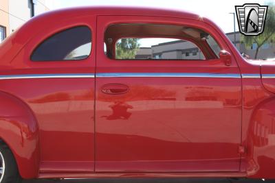 1948 Ford Deluxe