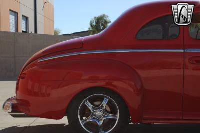 1948 Ford Deluxe