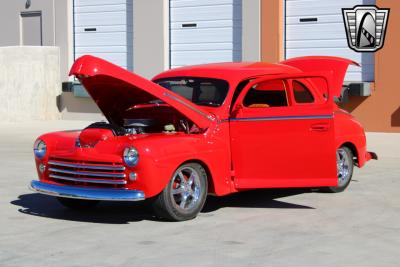 1948 Ford Deluxe