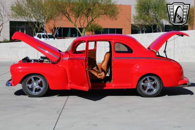 1948 Ford Deluxe