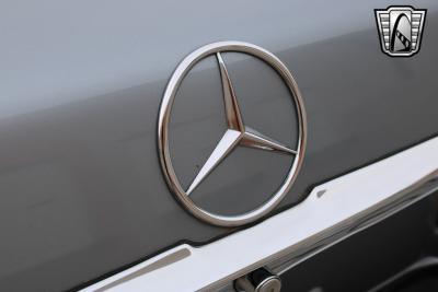 1984 Mercedes - Benz 380SL