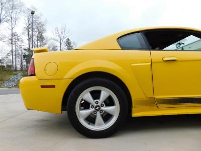 2004 Ford Mustang