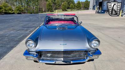 1957 Ford Thunderbird