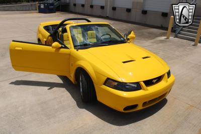 2004 Ford Mustang