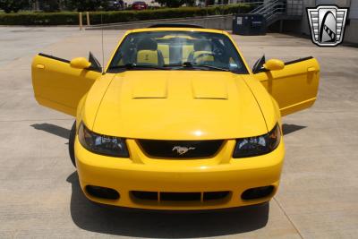 2004 Ford Mustang