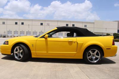 2004 Ford Mustang