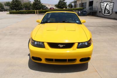 2004 Ford Mustang