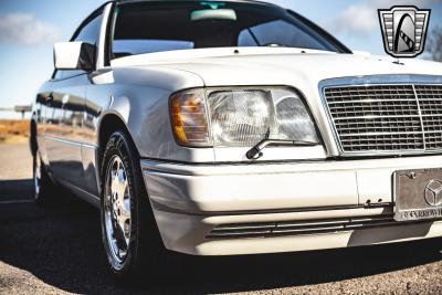 1995 Mercedes - Benz E320