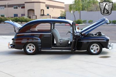 1948 Ford Deluxe