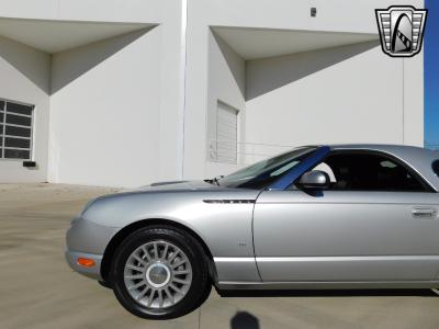 2004 Ford Thunderbird