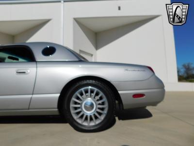 2004 Ford Thunderbird