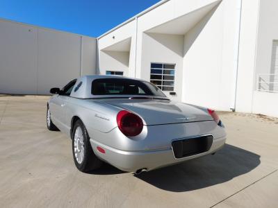 2004 Ford Thunderbird