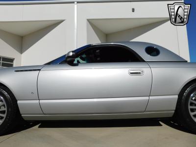 2004 Ford Thunderbird