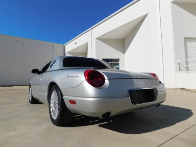 2004 Ford Thunderbird